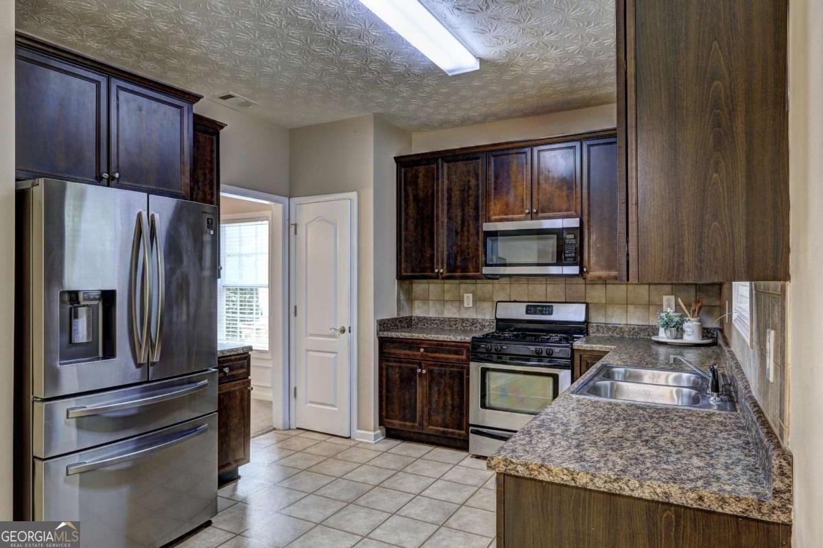 2093 Parador Bend Mcdonough - Photo 8