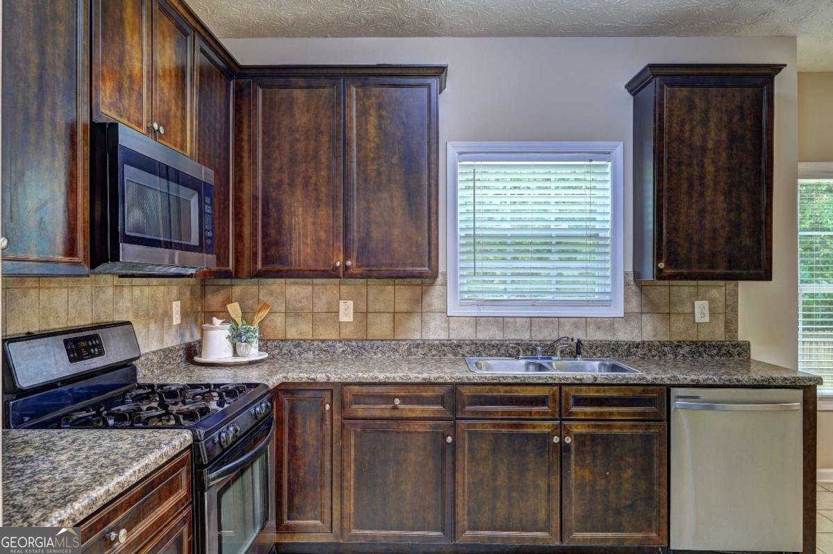 2093 Parador Bend Mcdonough - Photo 9