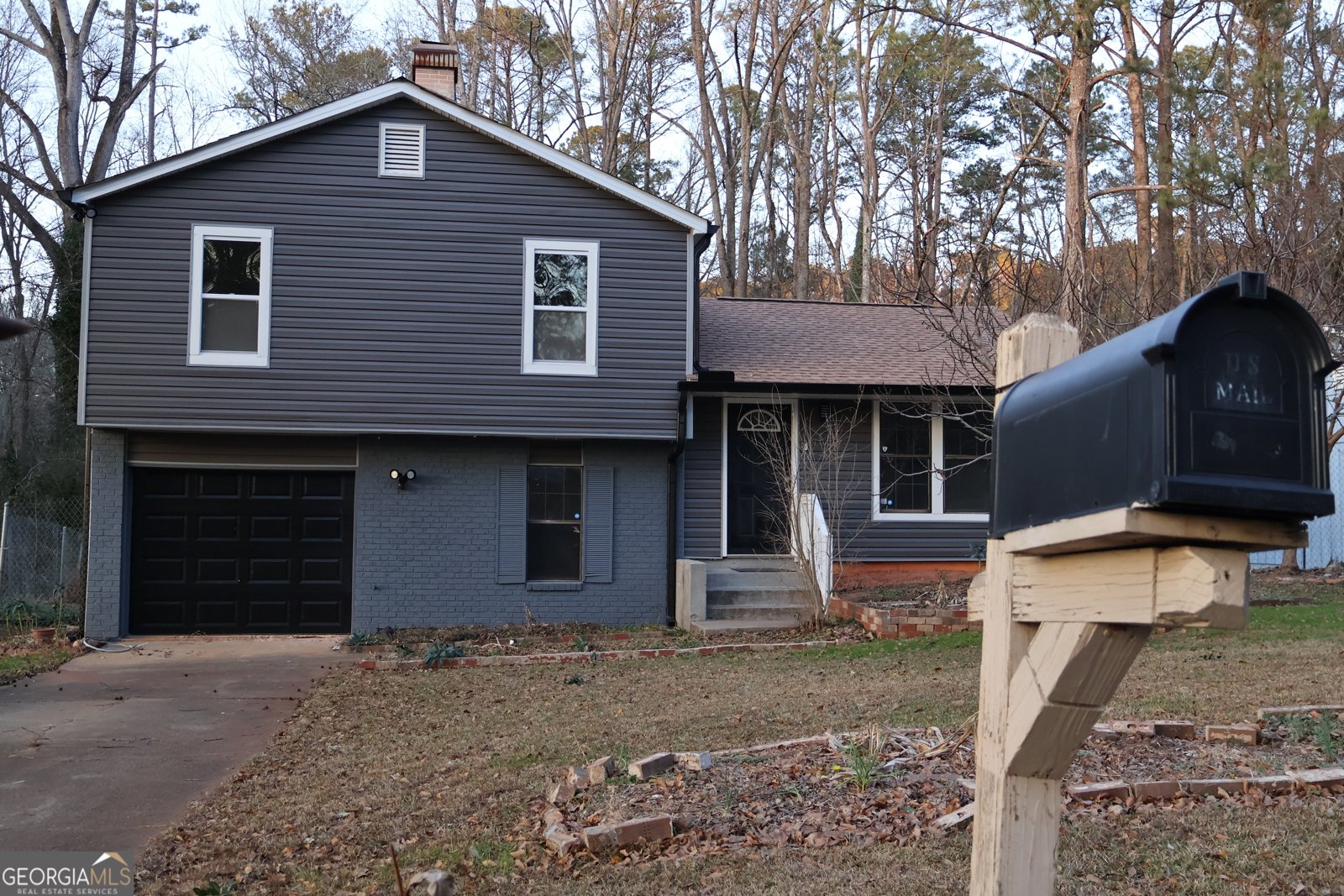 5128 Galbraith Circle Stone Mountain - Photo 1