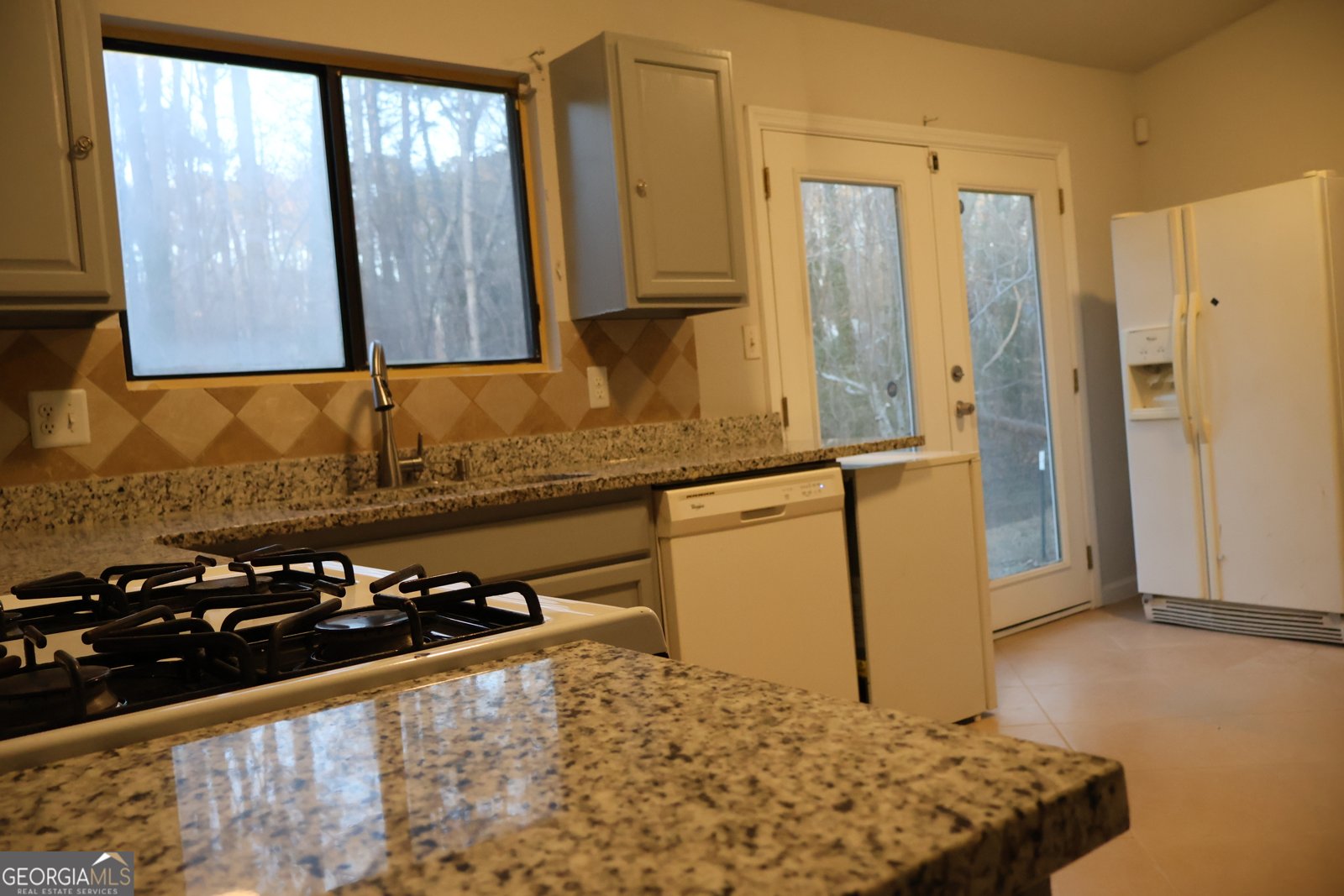 5128 Galbraith Circle Stone Mountain - Photo 11