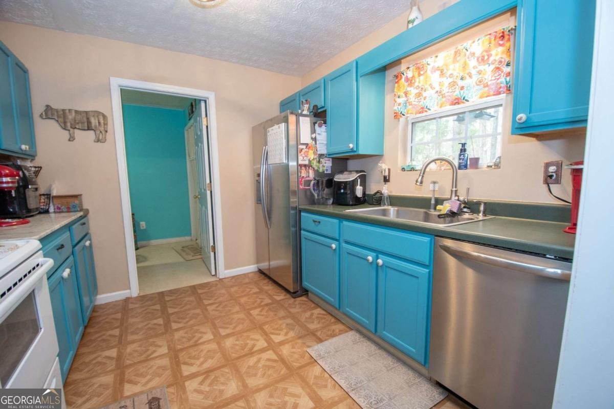 642 Pinewood Drive Gay - Photo 13