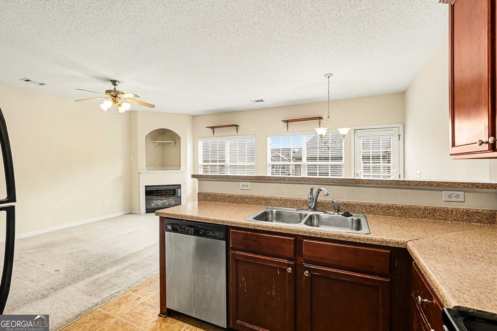 7676 Rutgers Circle Fairburn - Photo 15