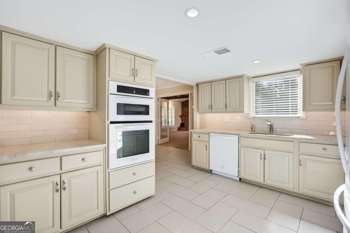 131 Indian Hills Court Marietta - Photo 15