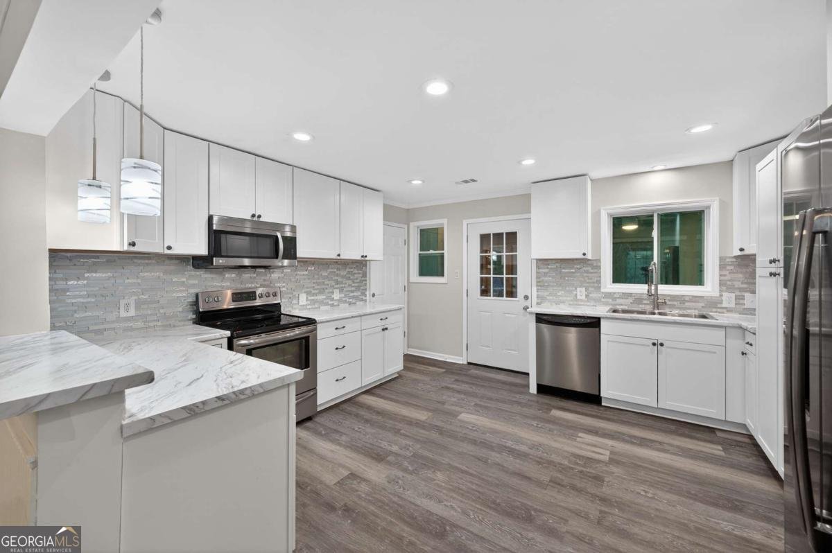 4267 Keheley Road Marietta - Photo 9