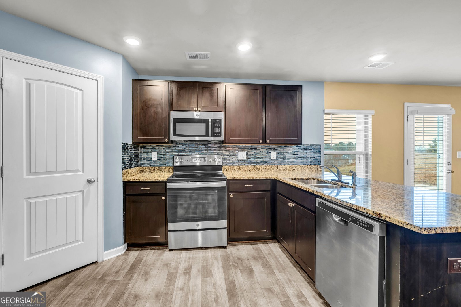 205 Twin Lakes Drive Covington - Photo 9