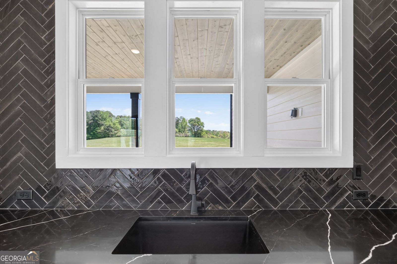 735 Lake Circle Road Buchanan - Photo 17