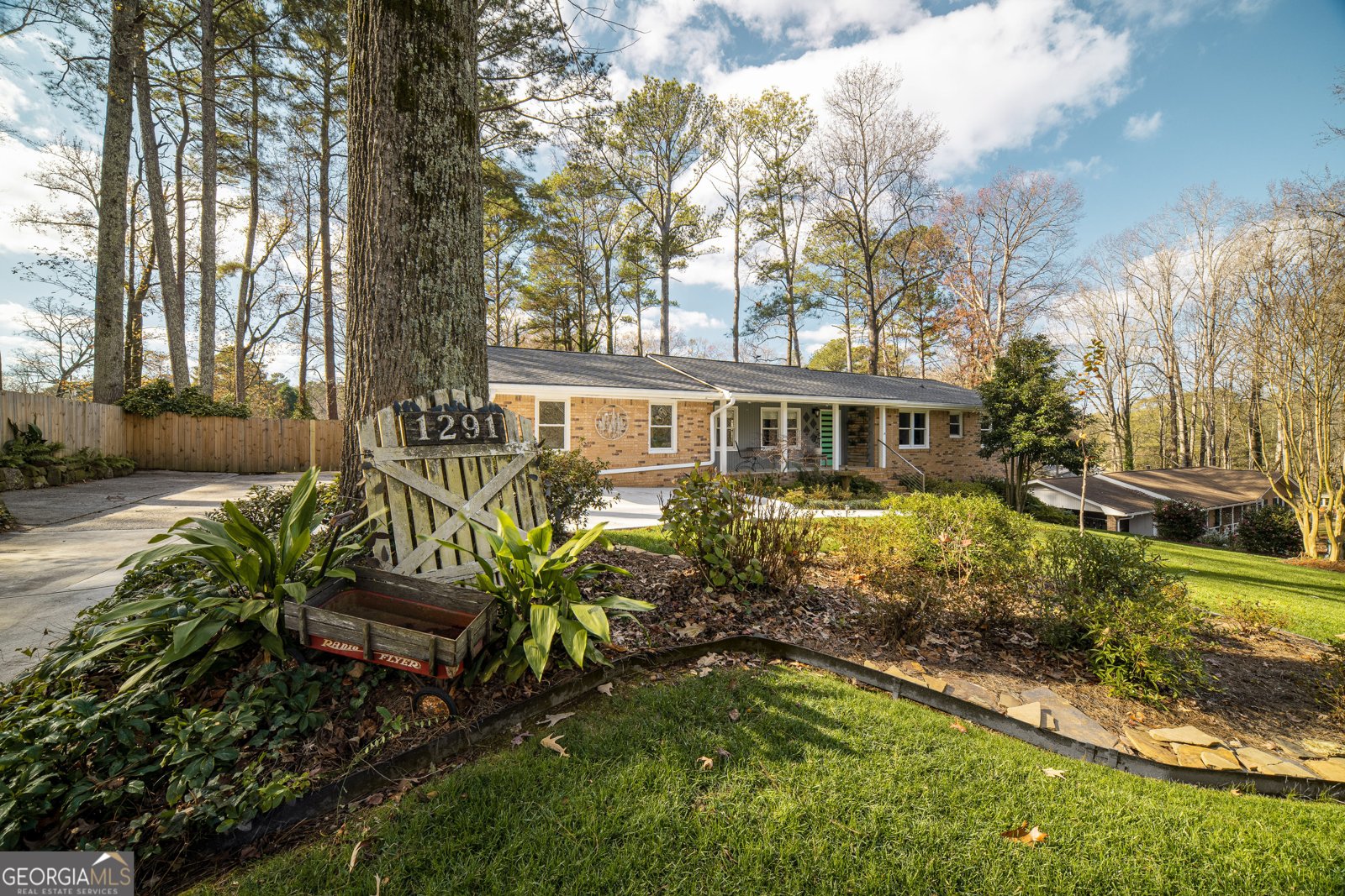 1291 Mary Dale Drive Lilburn - Photo 6