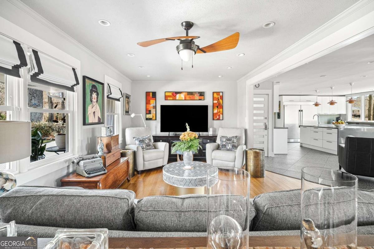 1291 Mary Dale Drive Lilburn - Photo 9