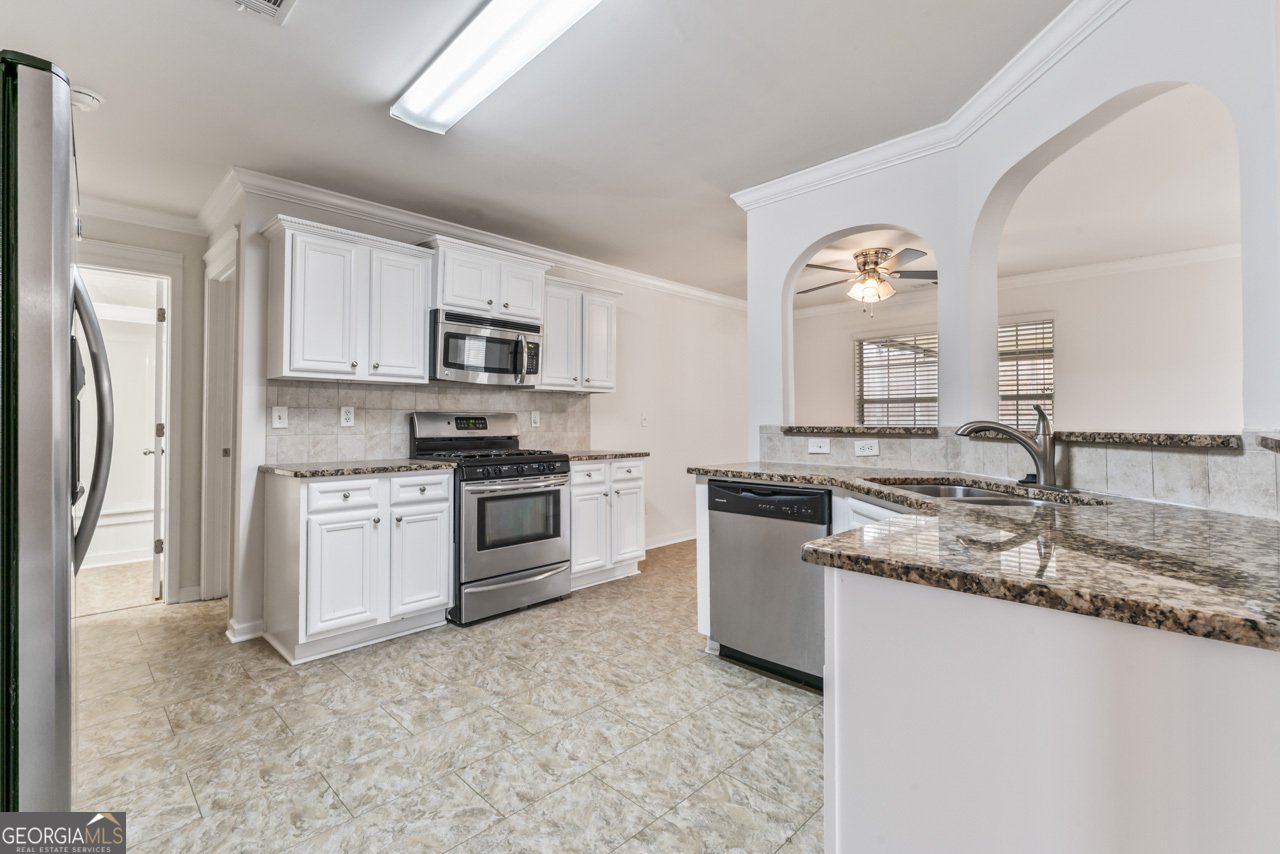 745 Emporia Loop McDonough - Photo 15