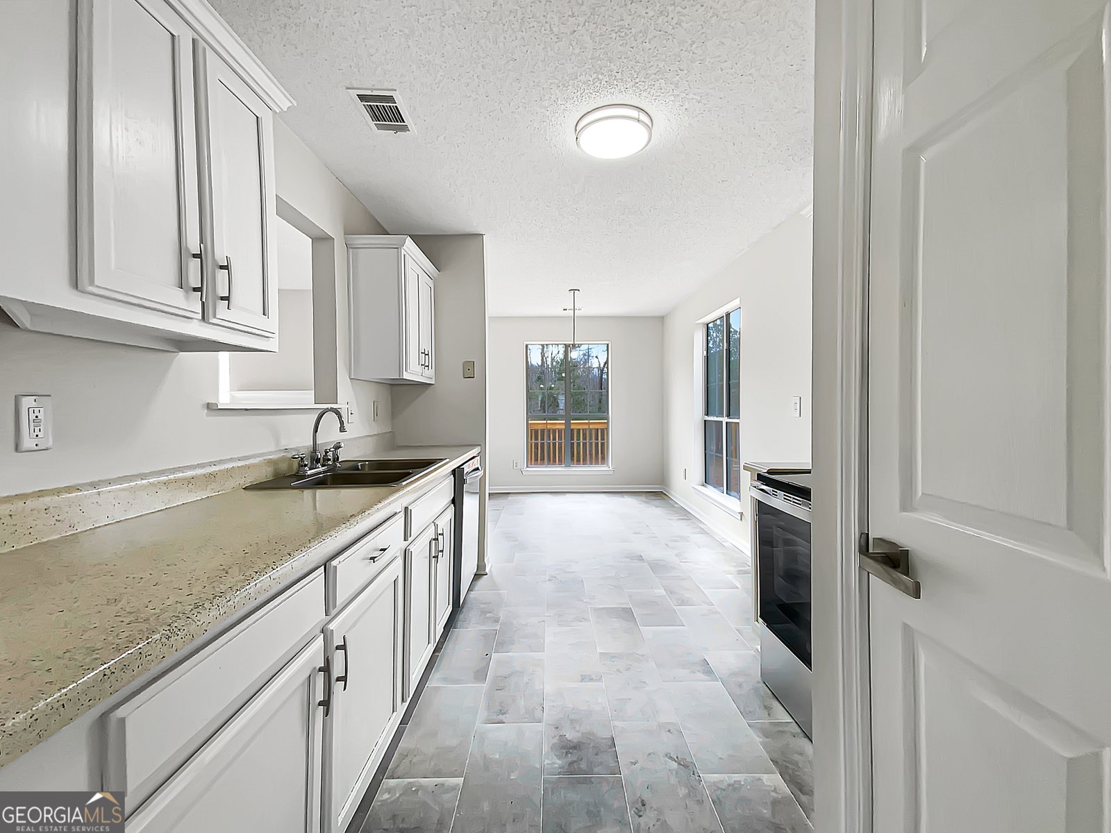 206 Sport Way Griffin - Photo 12