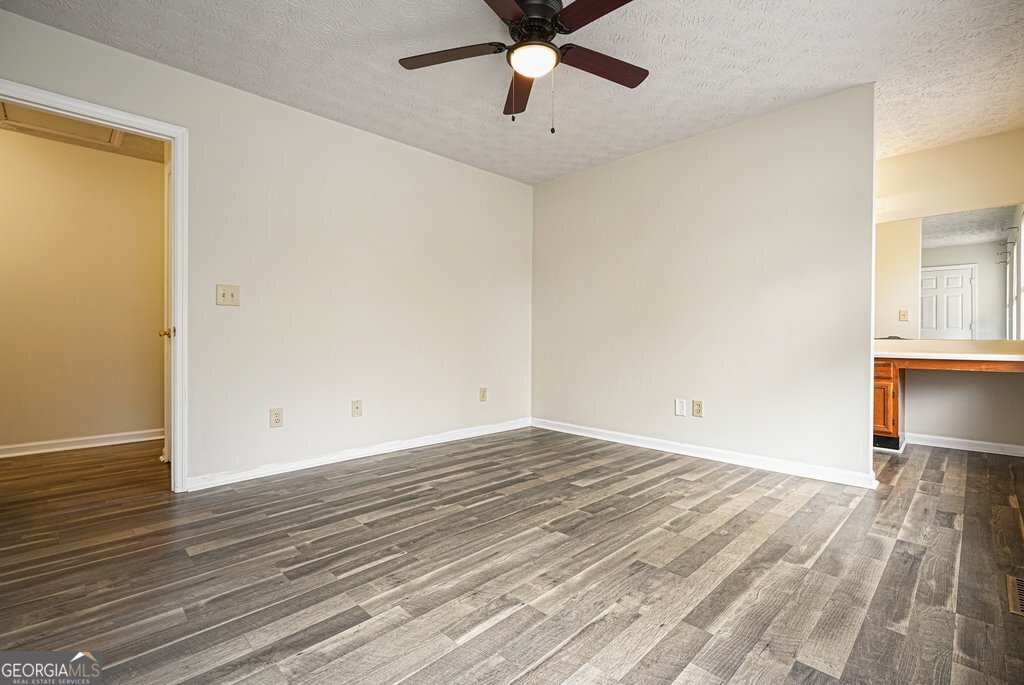 6617 Meadow Green Circle Peachtree Corners - Photo 14