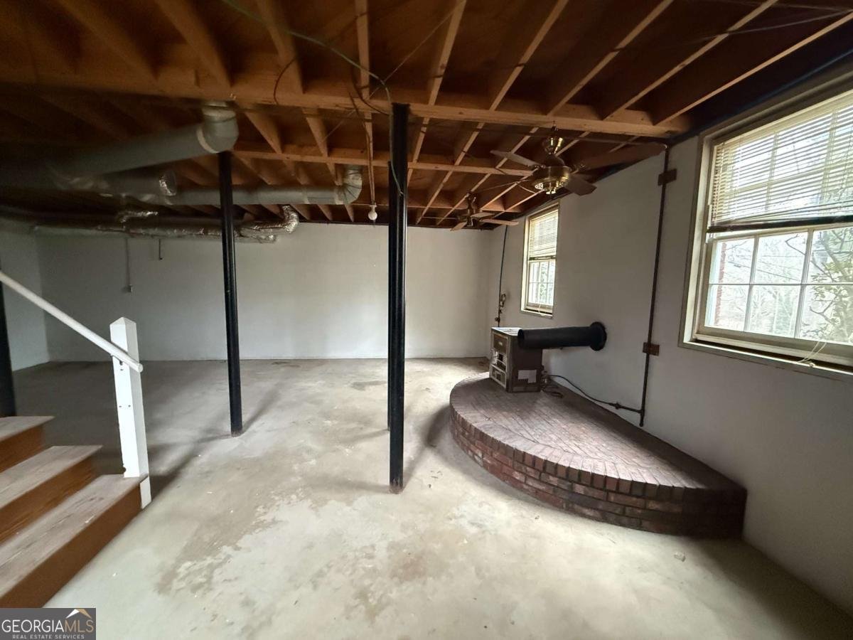 421 5th Avenue Winder - Photo 15