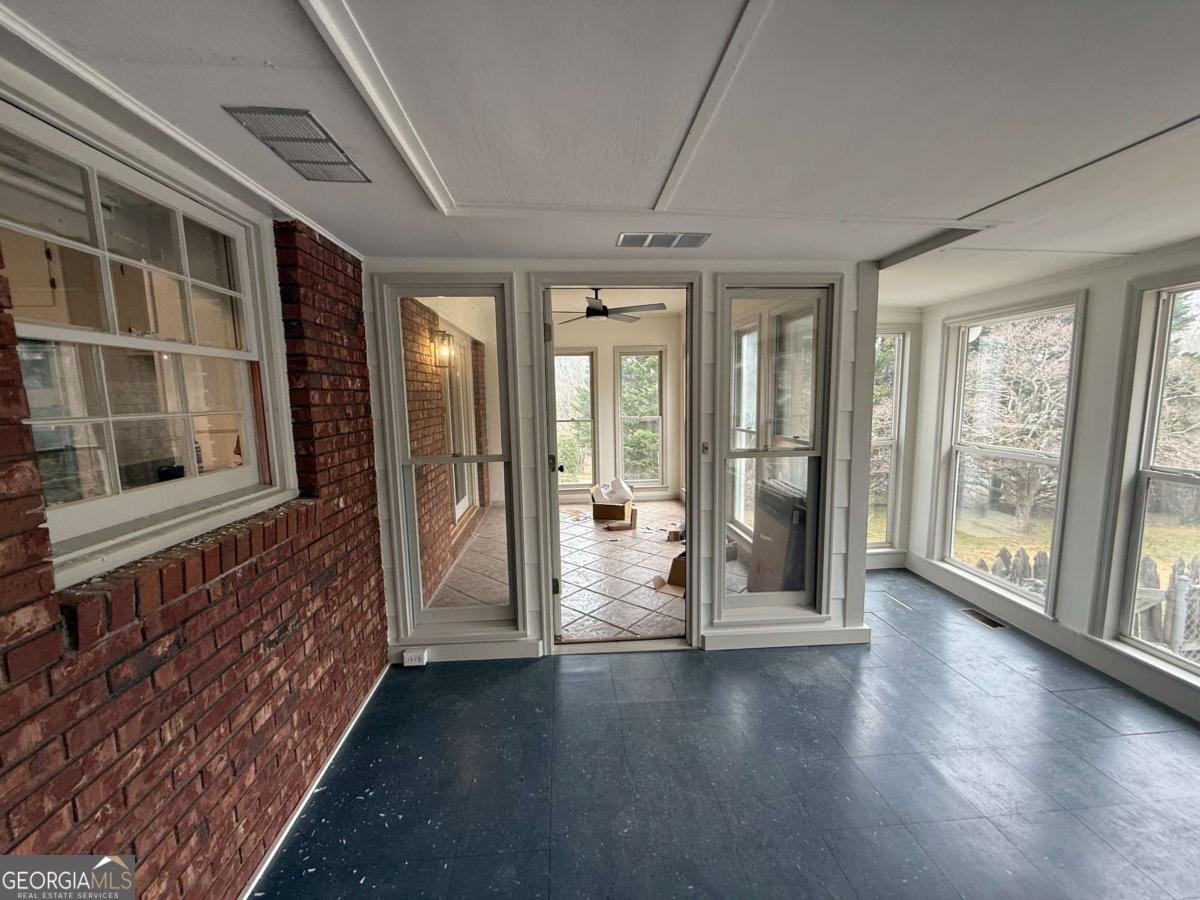 421 5th Avenue Winder - Photo 7