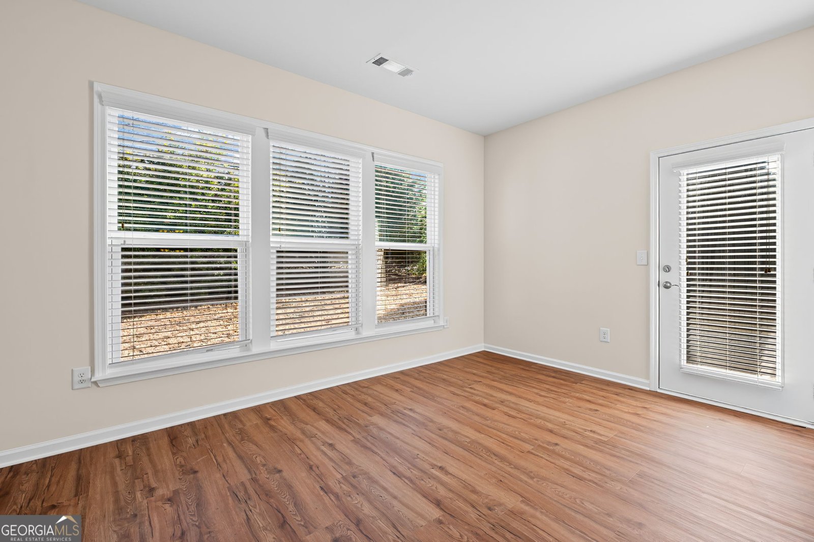 621 Larch Looper Drive Griffin - Photo 8