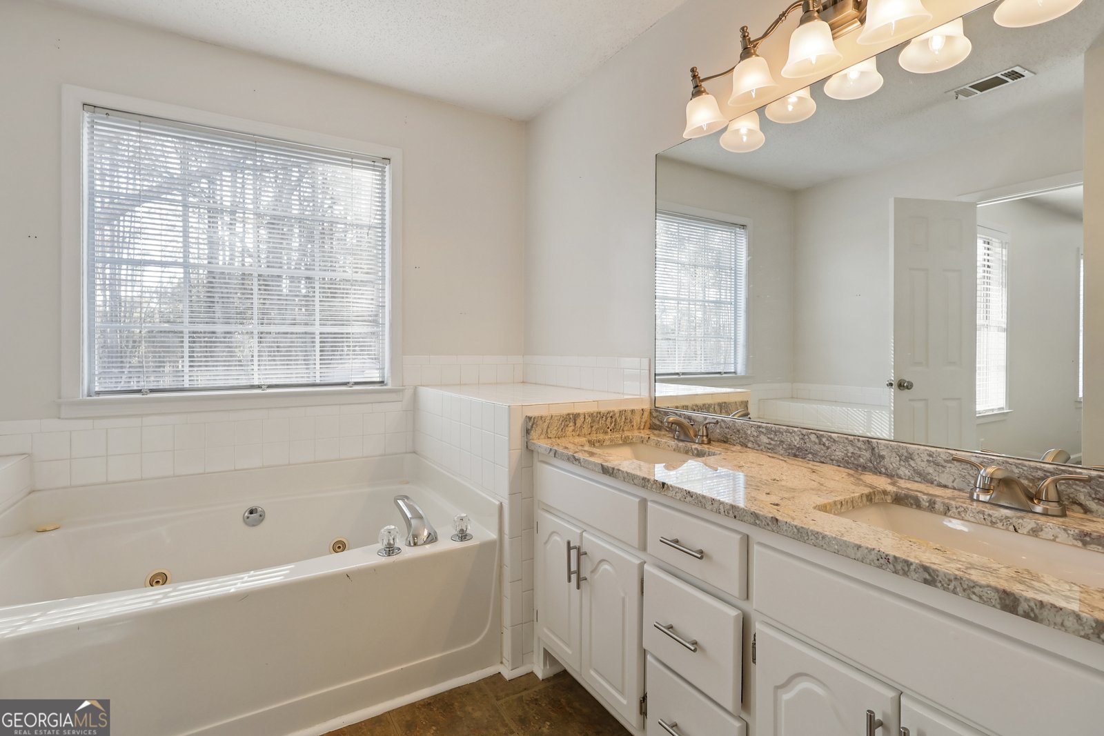 168 Country Meadows Court McDonough - Photo 12