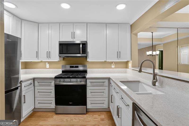 220 Renaissance Parkway Atlanta - Photo 7