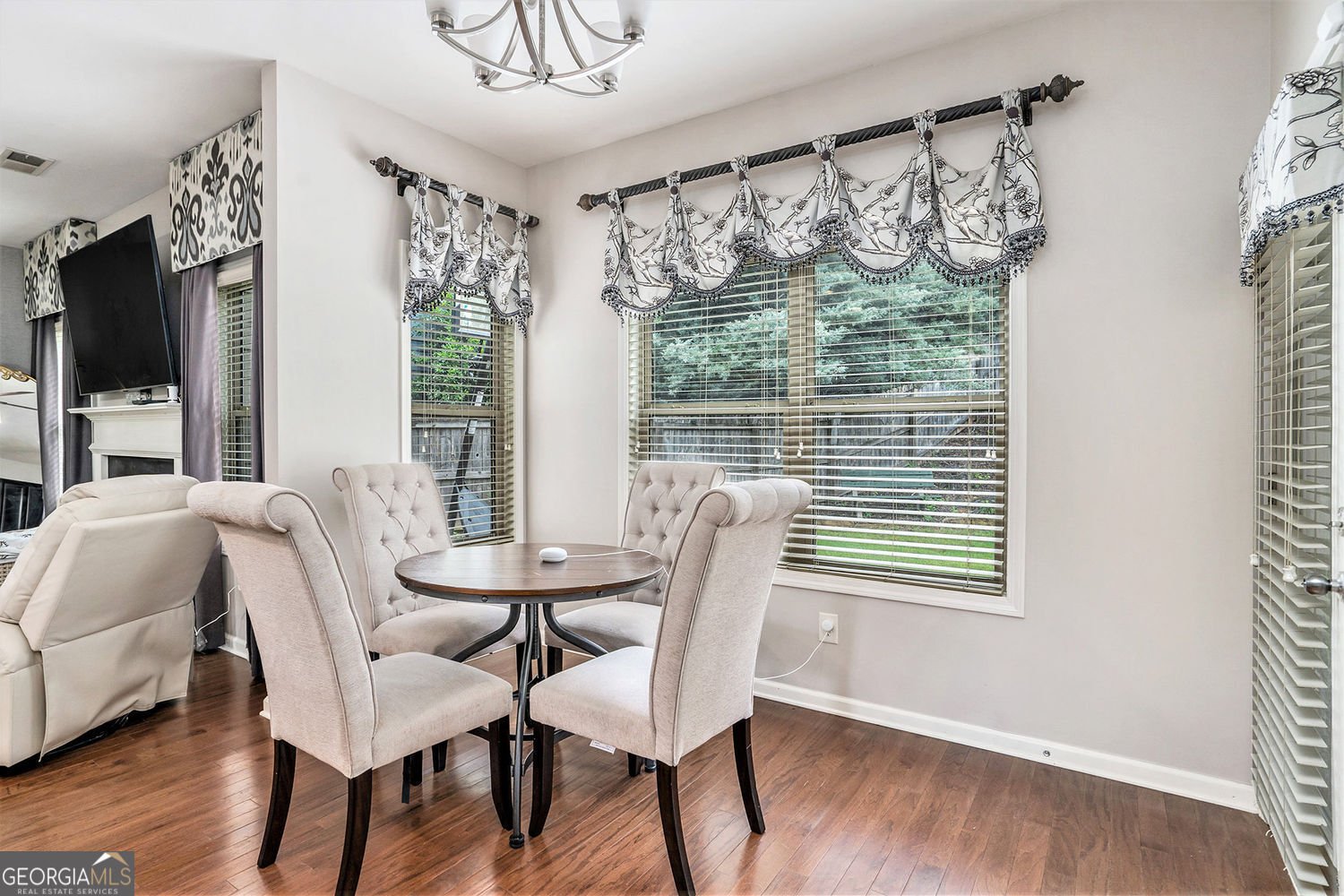 230 Haleys Court Woodstock - Photo 8