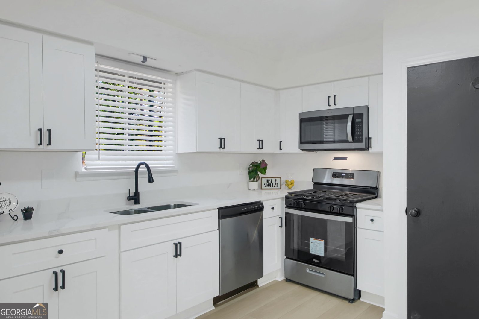 8878 Burnham Way Jonesboro - Photo 7