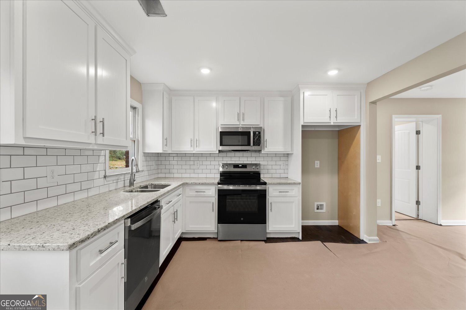 150 Royal Court Athens - Photo 6