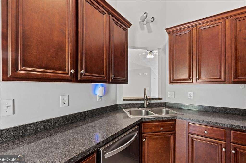 7125 Creeksong Drive Douglasville - Photo 12