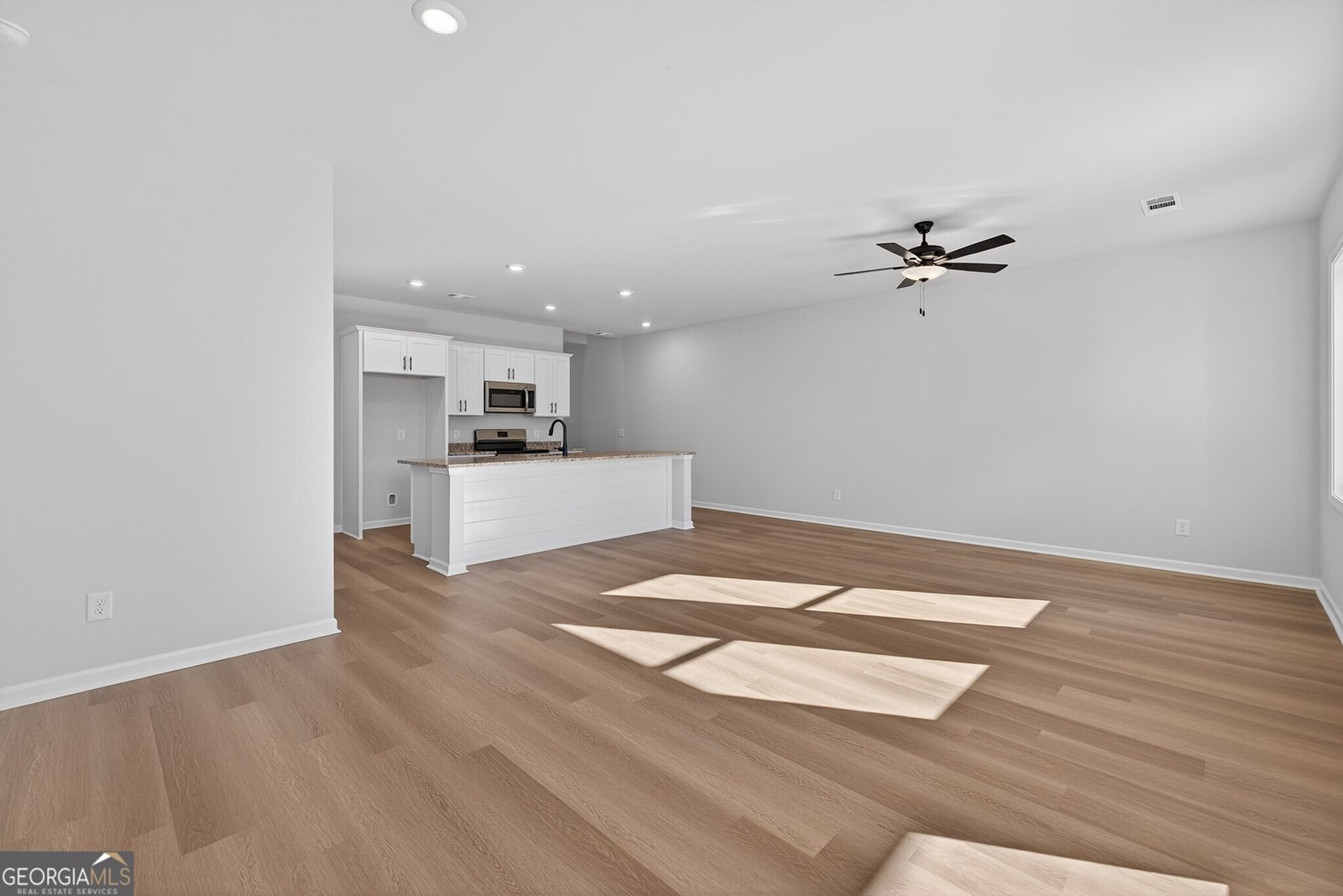 578 Madison Street Commerce - Photo 6