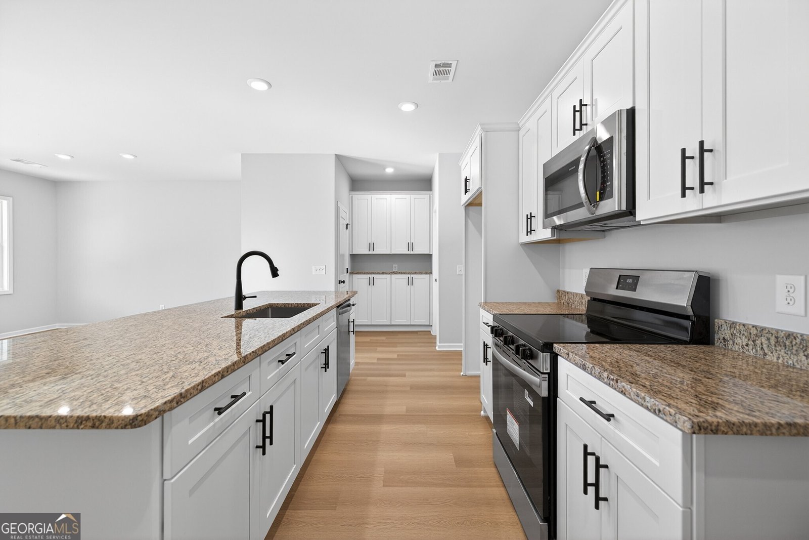 578 Madison Street Commerce - Photo 9