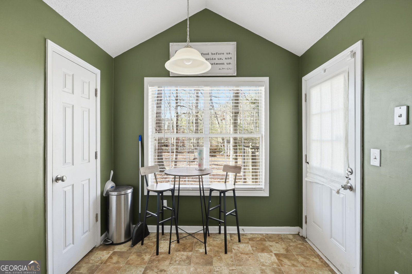 355 Radcliffe Trace Covington - Photo 10