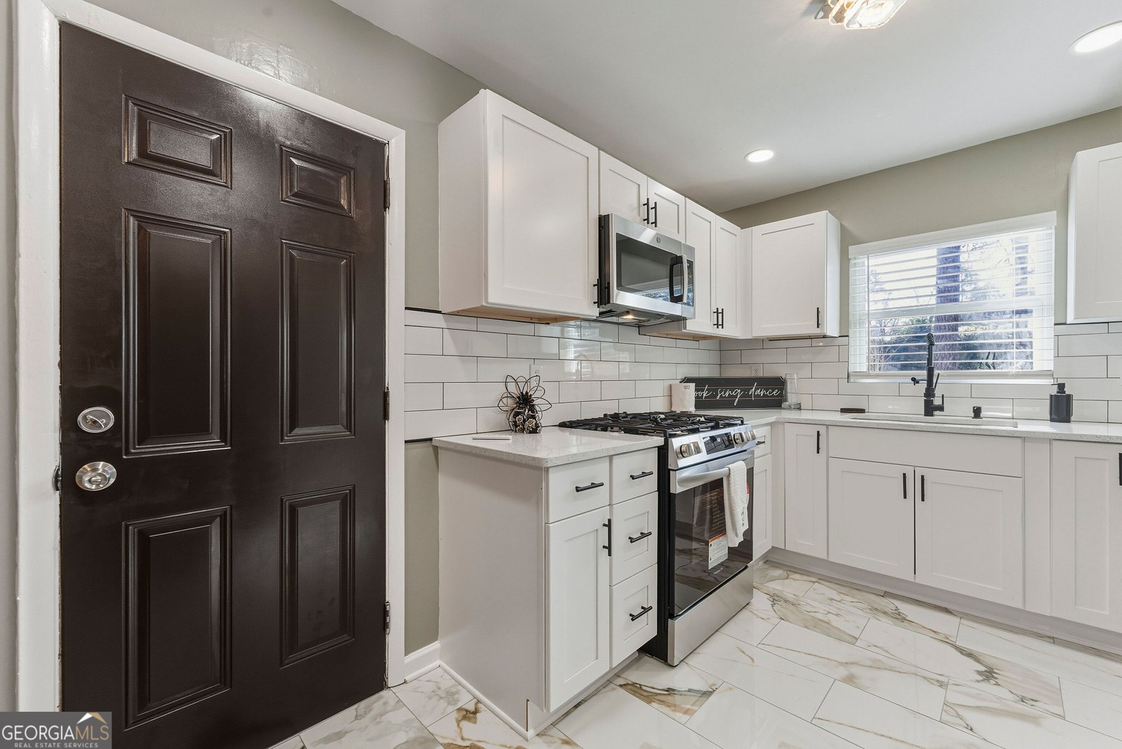 649 Brookwood Drive Forest Park - Photo 10