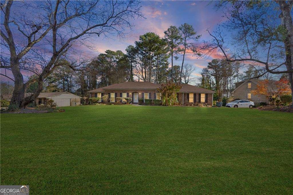 724 Rebecca Street Lilburn - Photo 1