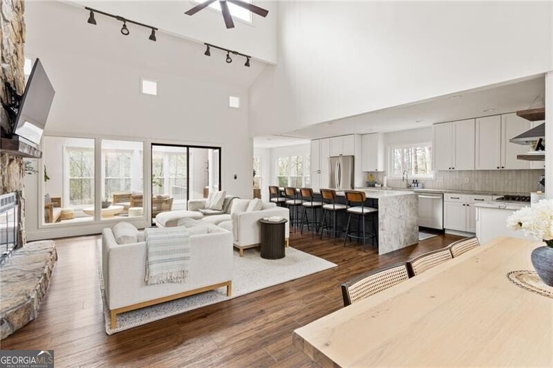 110 Lake Top Court Roswell - Photo 7