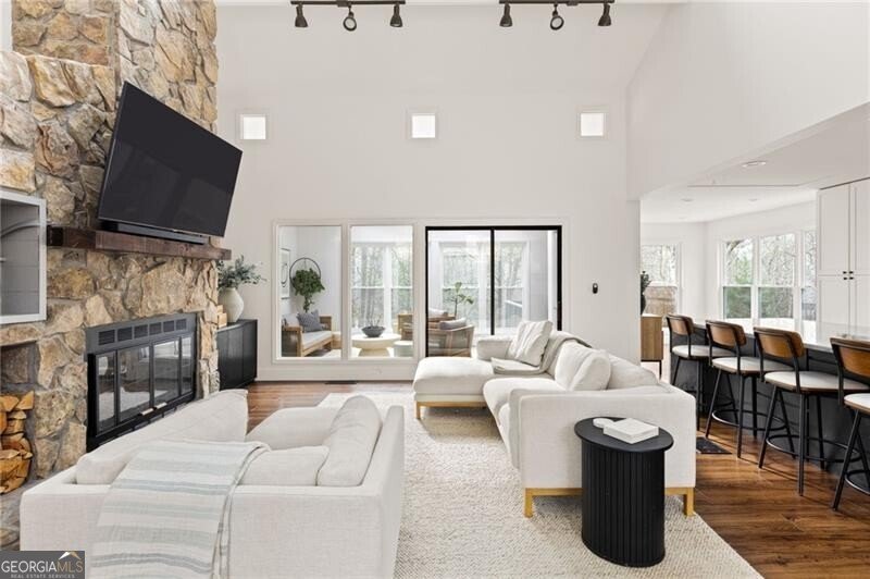 110 Lake Top Court Roswell - Photo 8