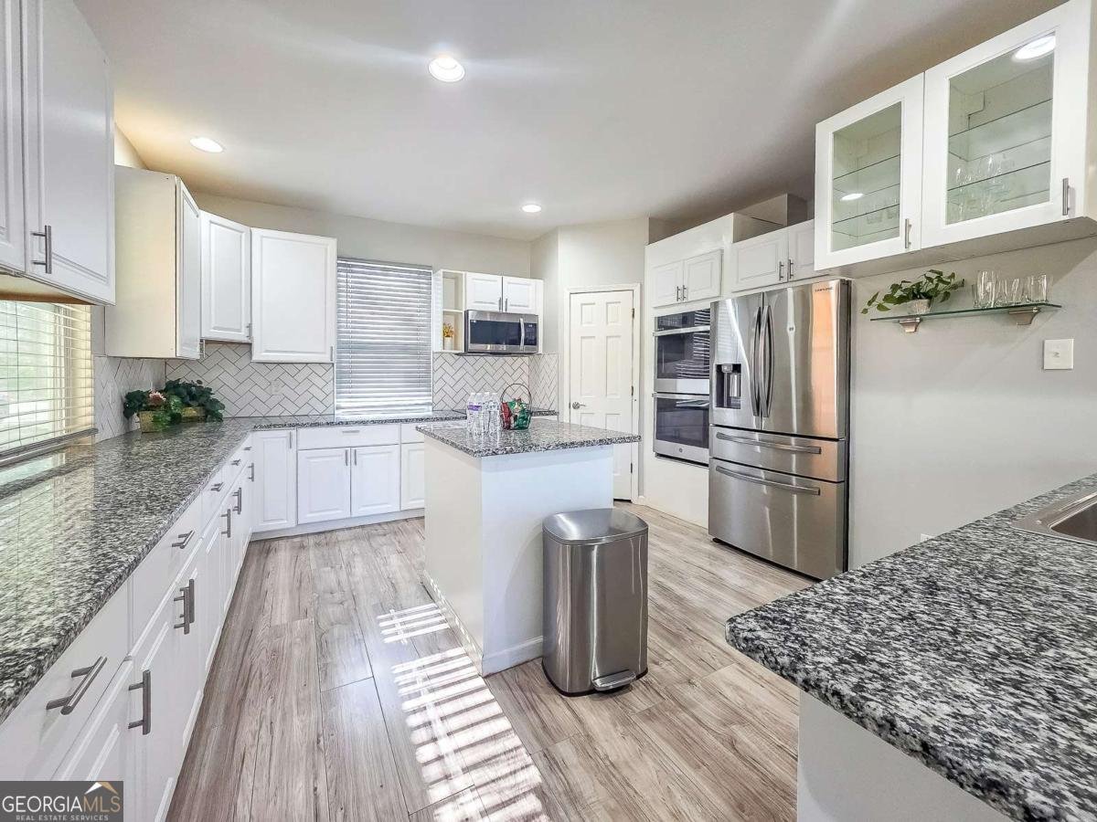 3944 Thornhill Drive Lilburn - Photo 15