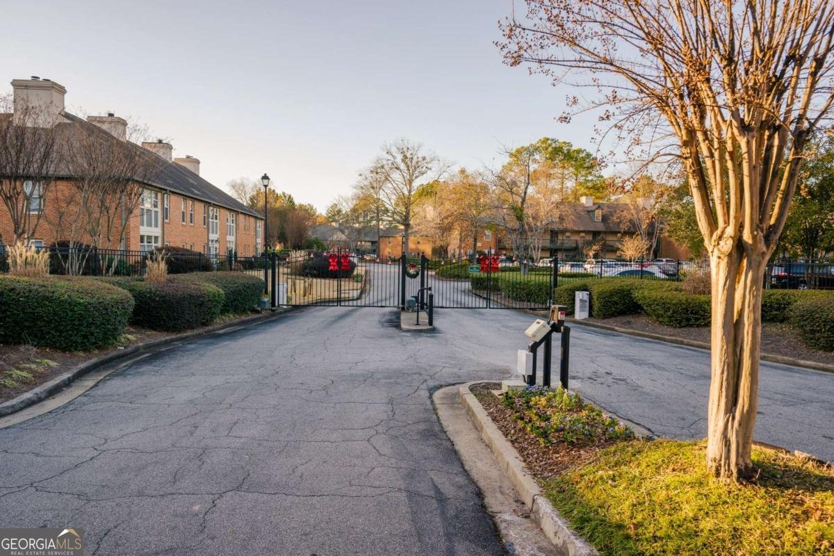 224 Brittany Court Duluth - Photo 25