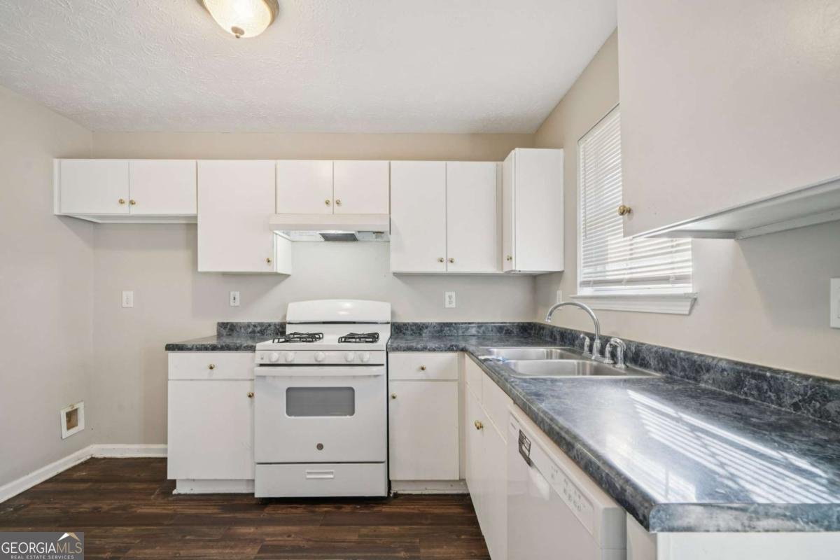 1443 Pebble Ridge Lane Hampton - Photo 10