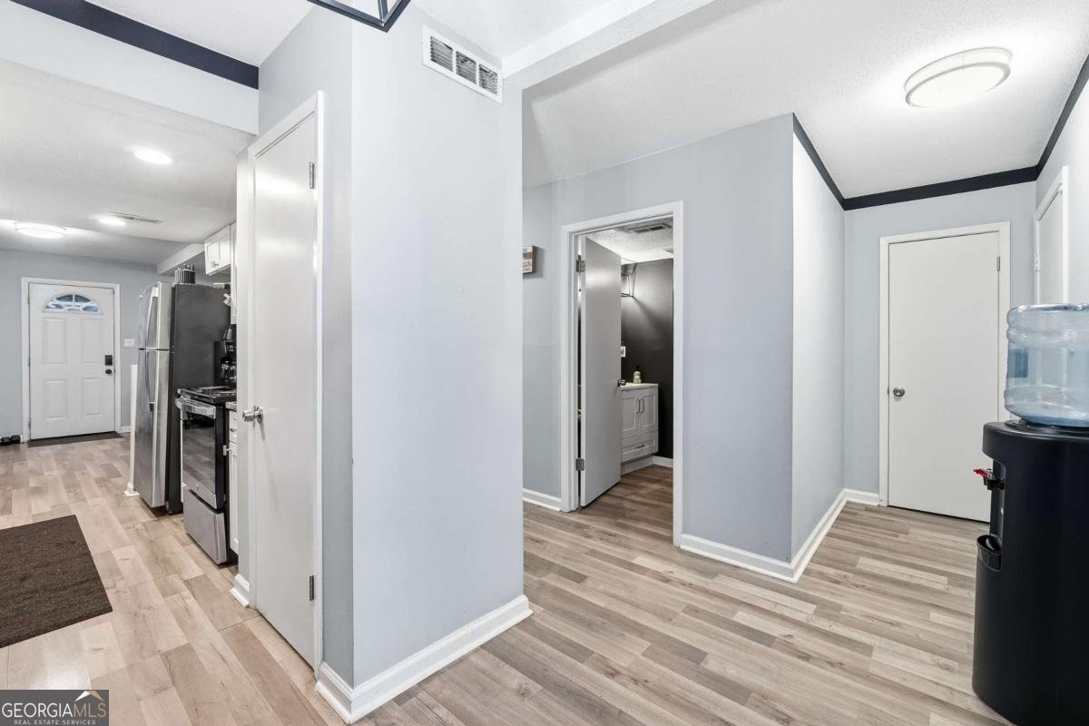 754 Garden View Drive Stone Mountain - Photo 12