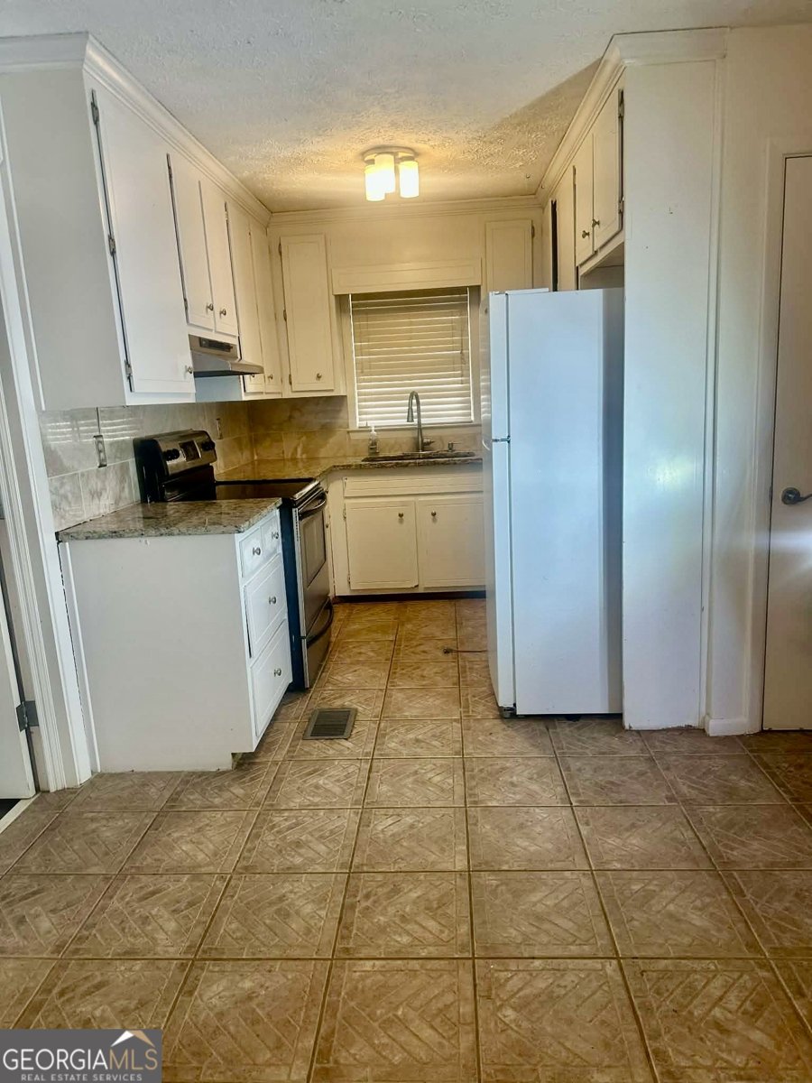 543 Allen Drive Lawrenceville - Photo 6