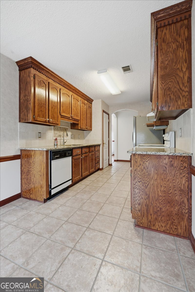 1124 Panola Circle Warner Robins - Photo 8