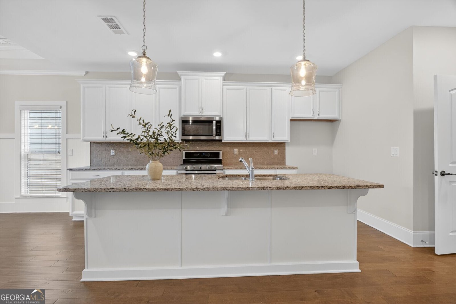 4185 Celbridge Pass Cumming - Photo 9