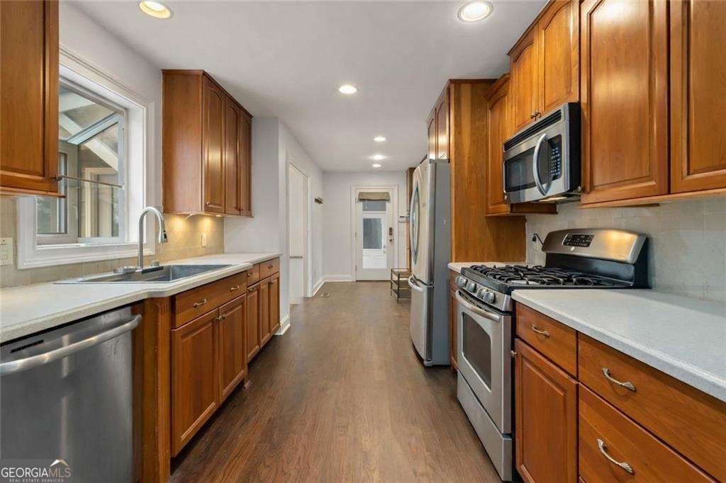 1114 Wind Hill Lane Marietta - Photo 14