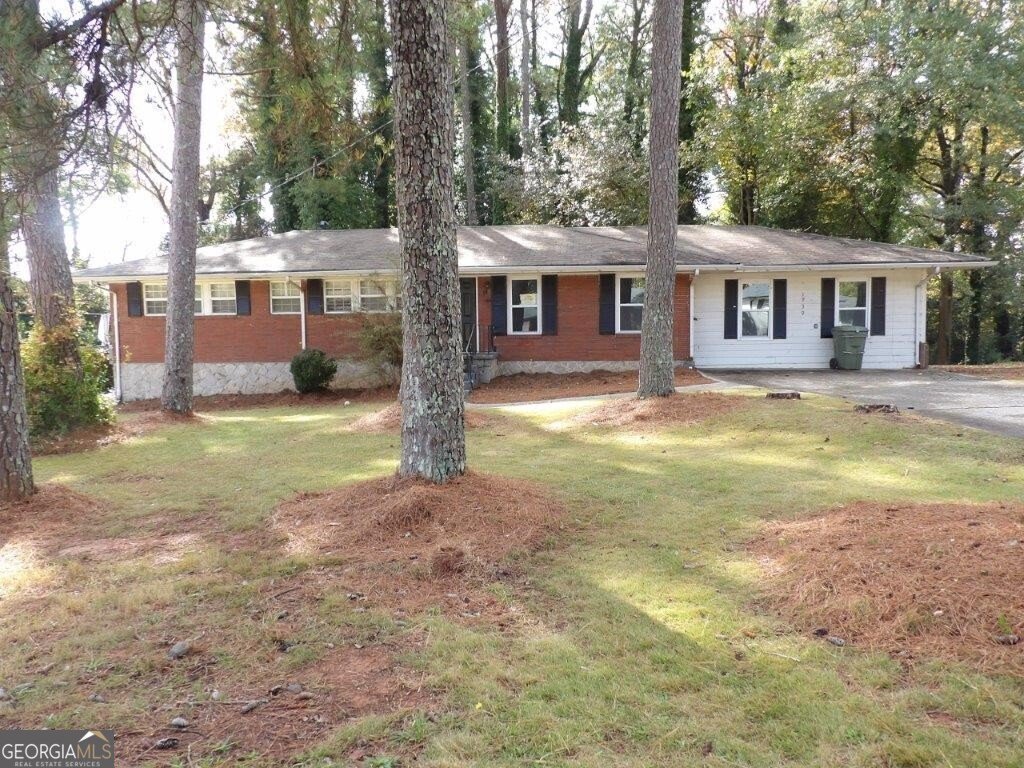 1939 Shepherd Circle Atlanta - Photo 1