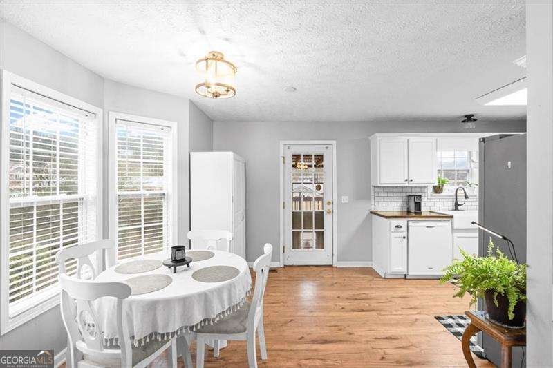 93 4th Street Emerson - Photo 18