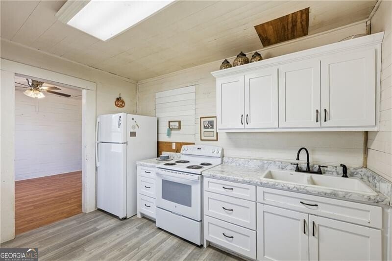 4052 Sutton Road Gainesville - Photo 14