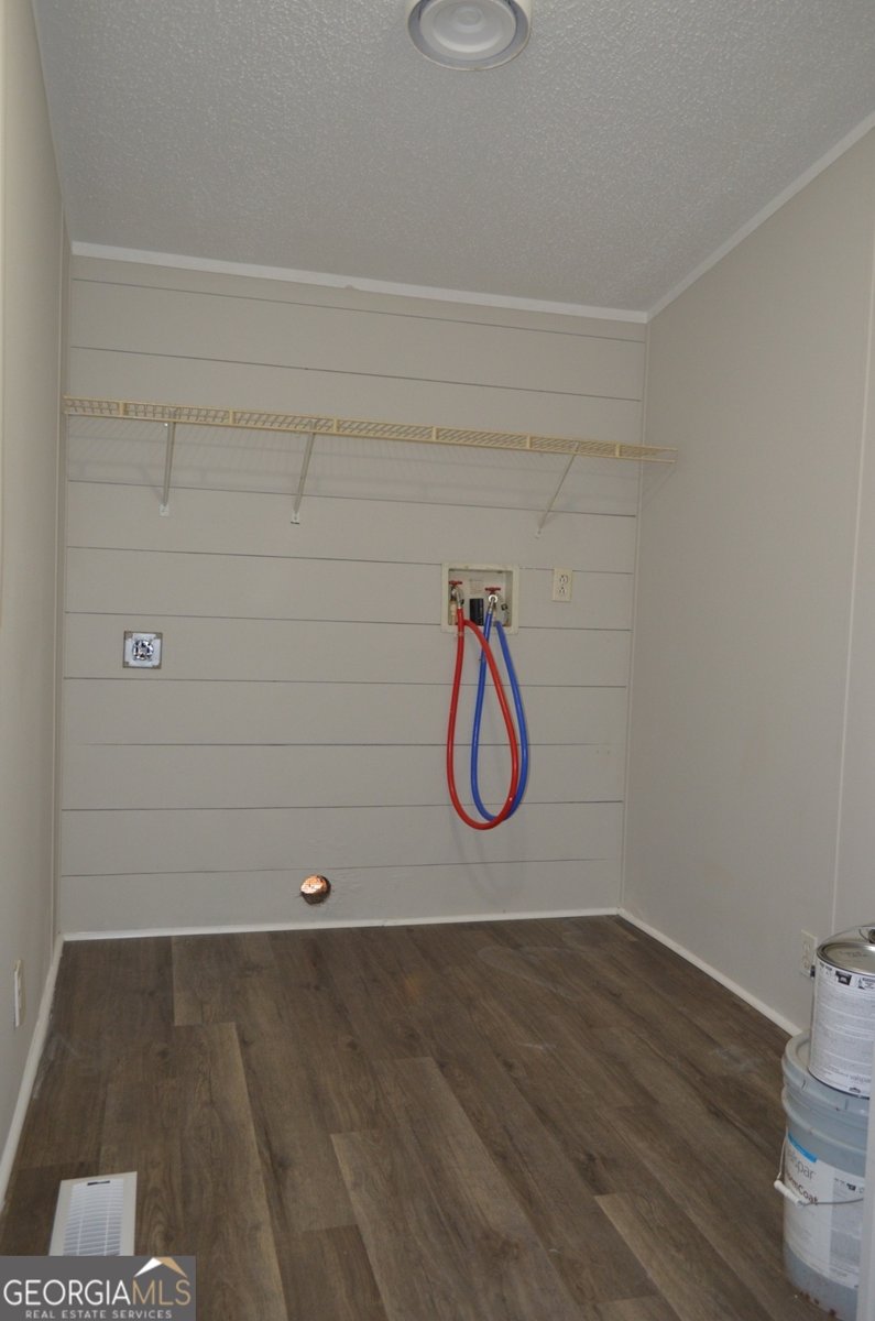 1048 Lee King Road Forsyth - Photo 7