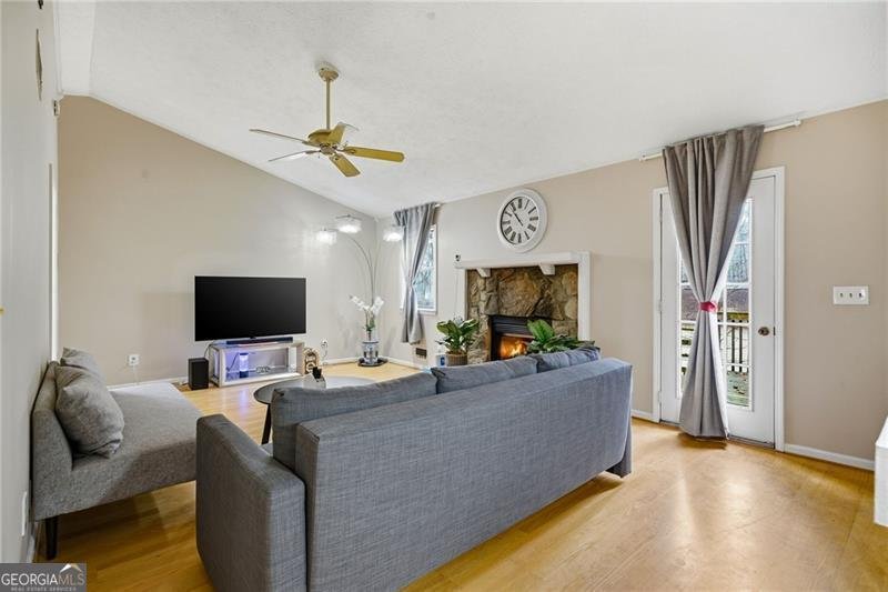 667 Cora Court Lilburn - Photo 11