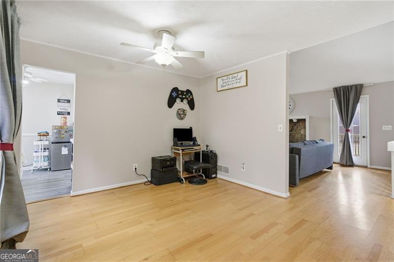 667 Cora Court Lilburn - Photo 7