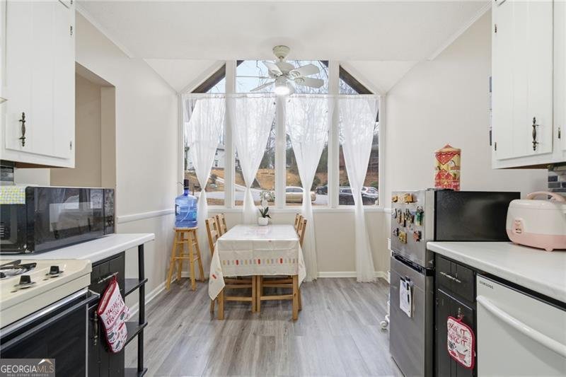 667 Cora Court Lilburn - Photo 8