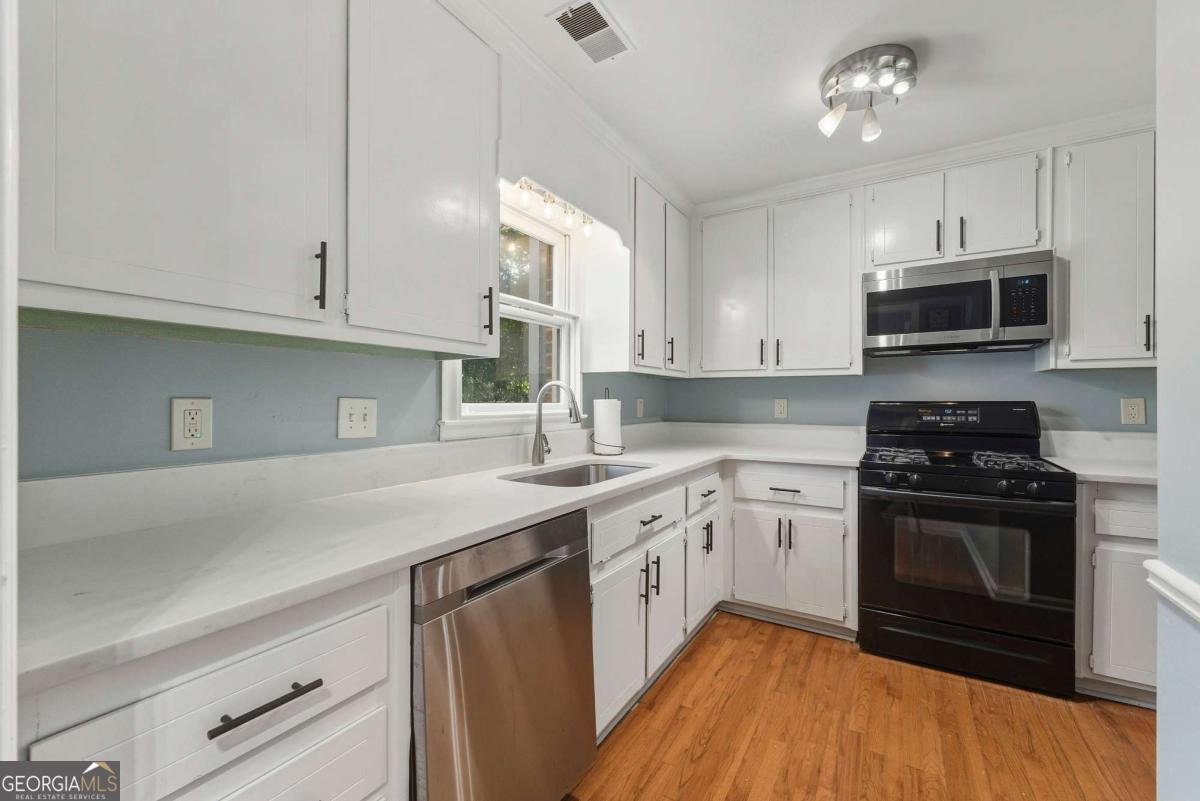 1382 Old Virginia Court Marietta - Photo 7