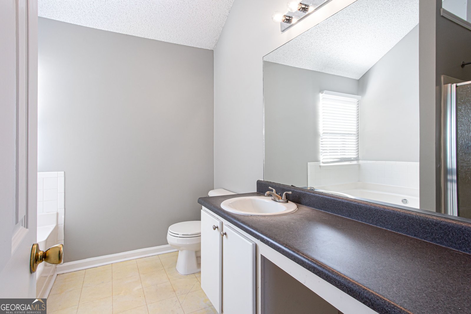 1016 Field View Drive McDonough - Photo 15