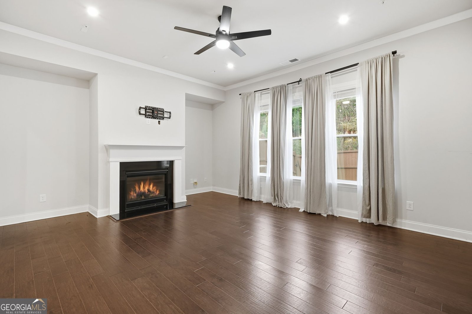 207 Holden Way Woodstock - Photo 11