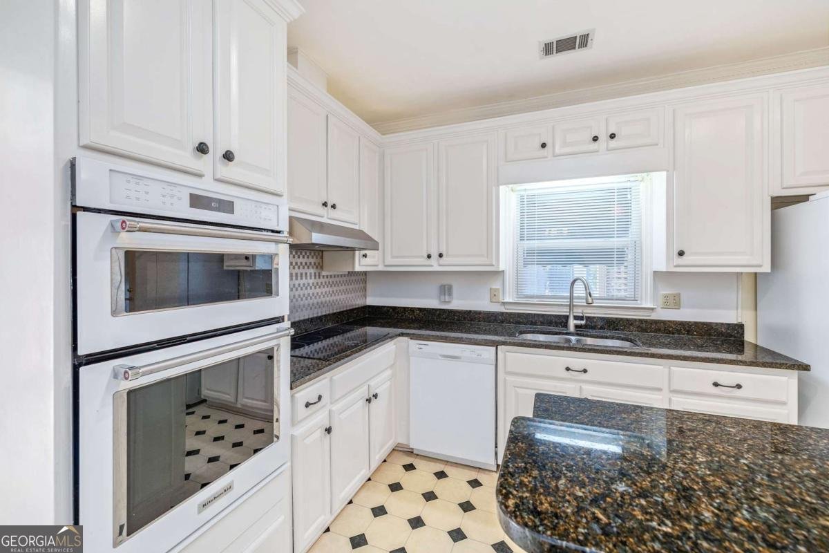 3374 Floral Court Suwanee - Photo 10